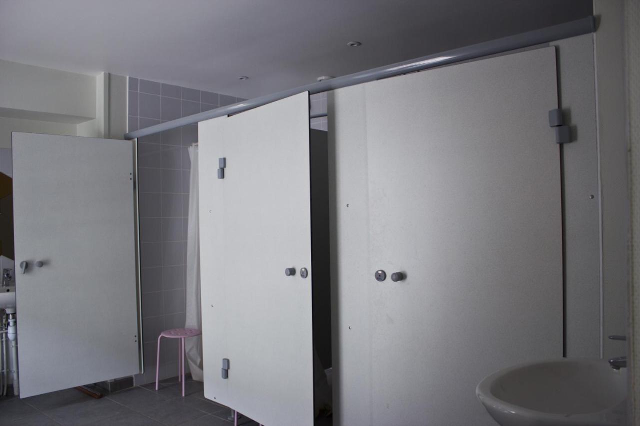Fontaineblhostel Hostel & Camping Near Fontainebleau La Chapelle-la-Reine エクステリア 写真