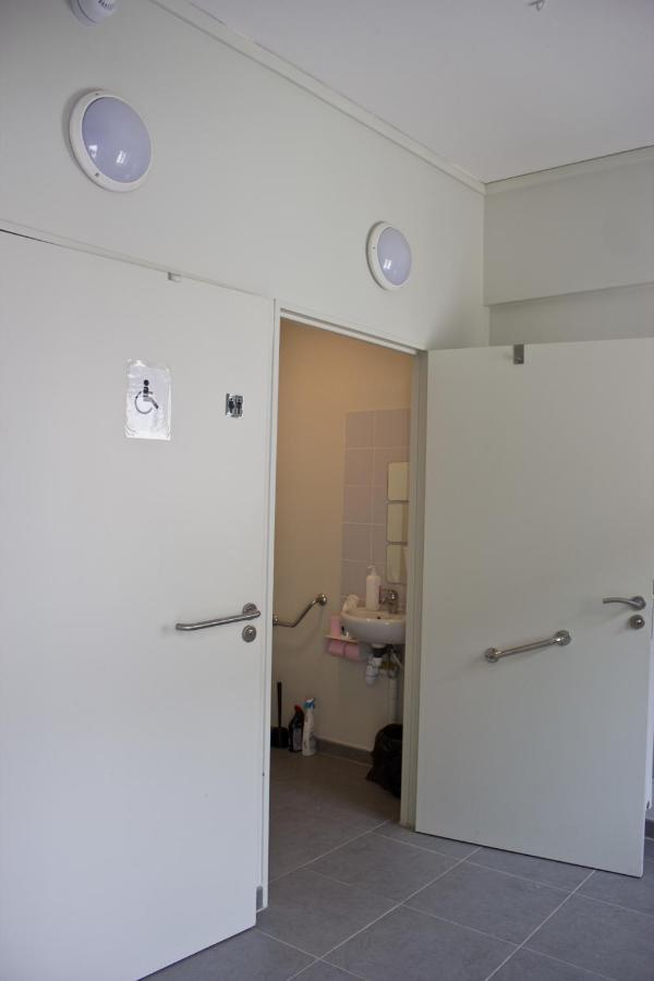 Fontaineblhostel Hostel & Camping Near Fontainebleau La Chapelle-la-Reine エクステリア 写真