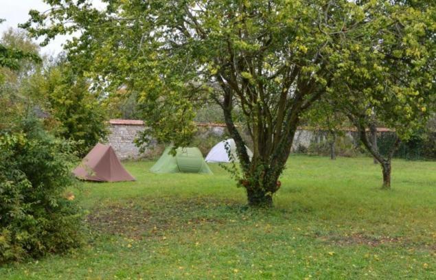Fontaineblhostel Hostel & Camping Near Fontainebleau La Chapelle-la-Reine エクステリア 写真